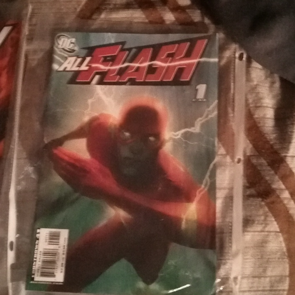 Comic Books - Picture 7 of 8